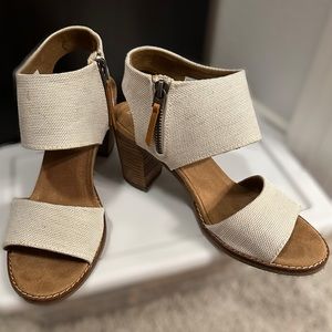 TOMS Majorca Block Heel Sandal (Natural)